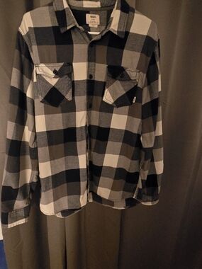 Vans Men’s Navy Blue, White & Gray Plaid Button-Up Shirt